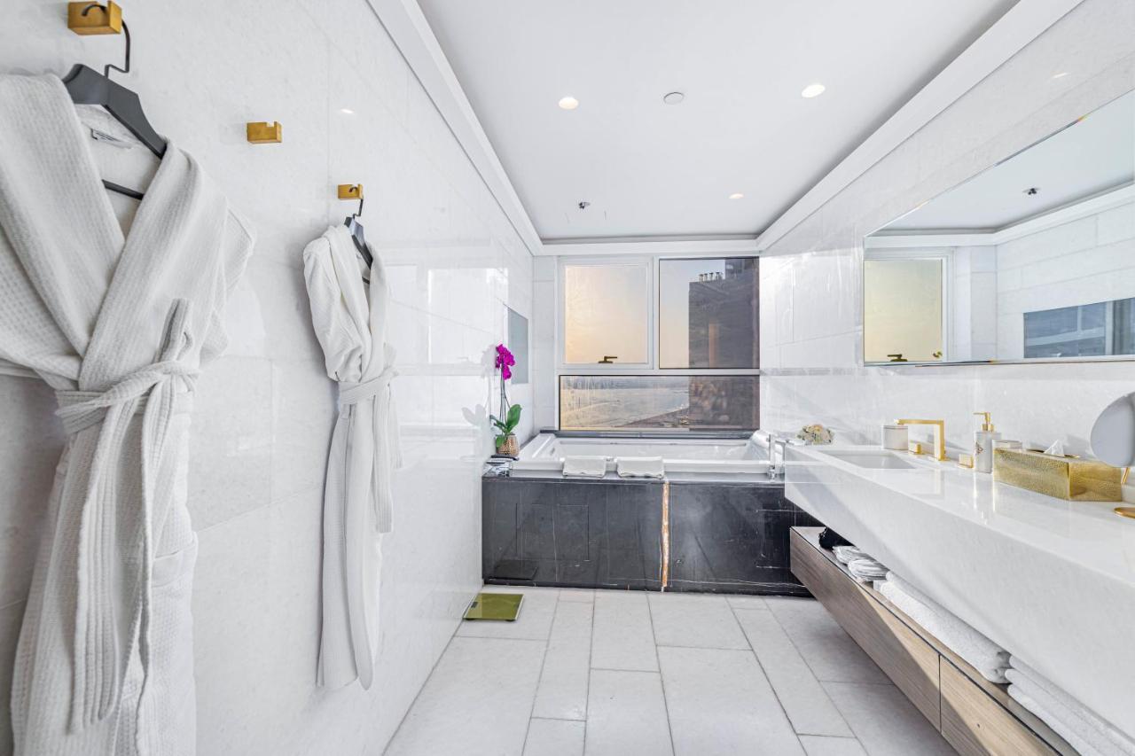 Отель Five Palm Luxury Penthouse Full Marina View & Private Pool Дубай Экстерьер фото